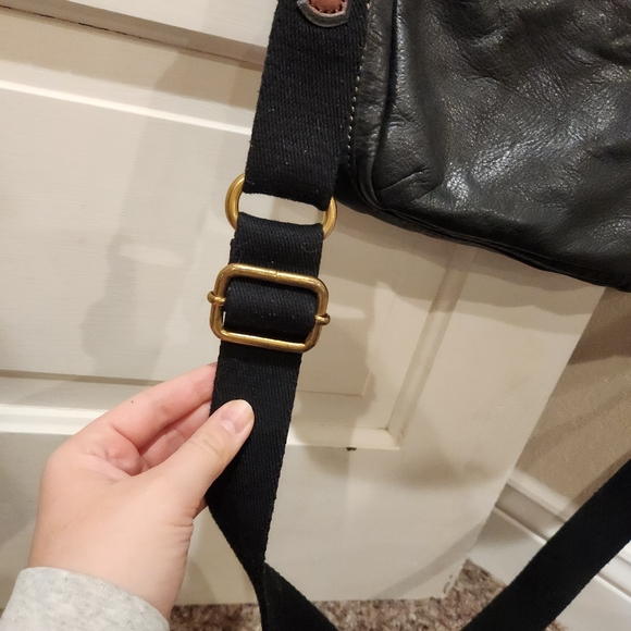 Fossil Explorer Black Leather Purse - Picture 8 of 10